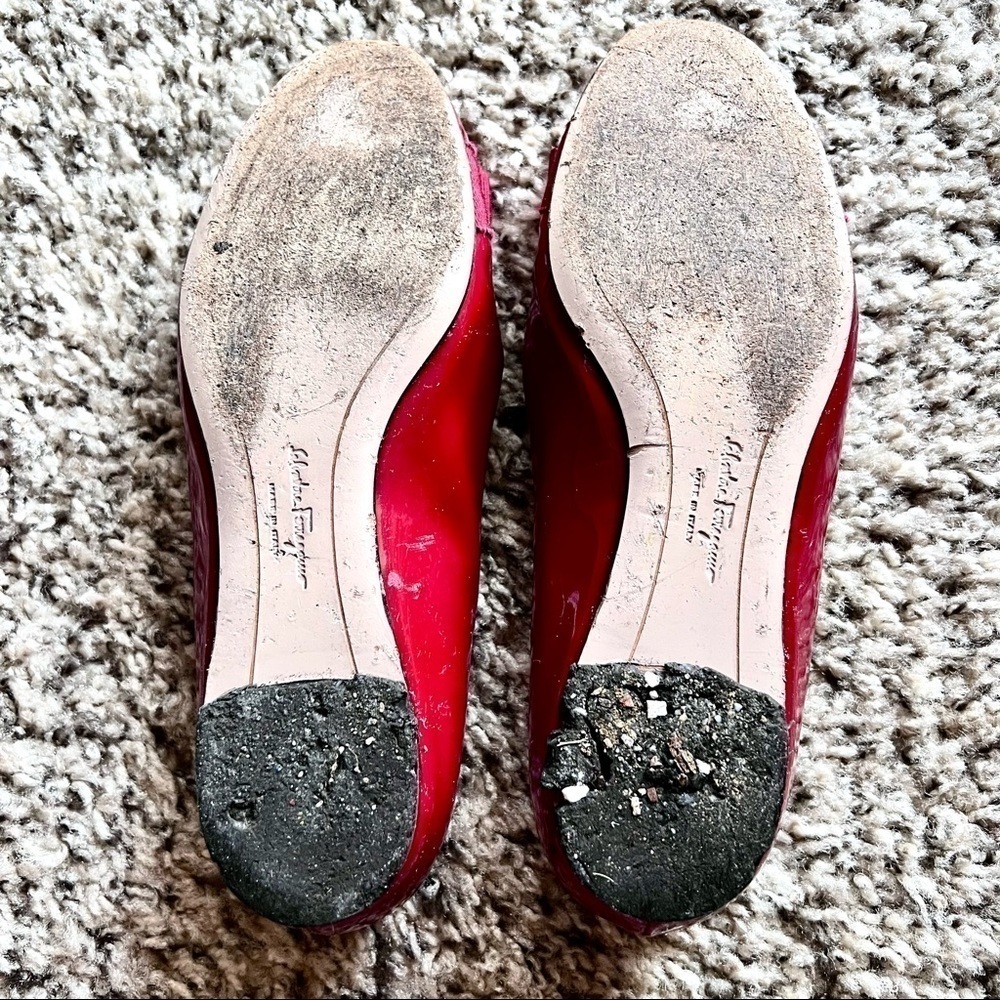 Authentic FERRAGAMO red Flat Varina shoes Size 5 - Picture 10 of 12